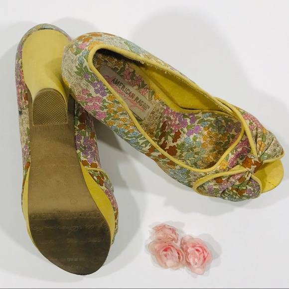American Rag Floral Heels - Picture 2 of 2